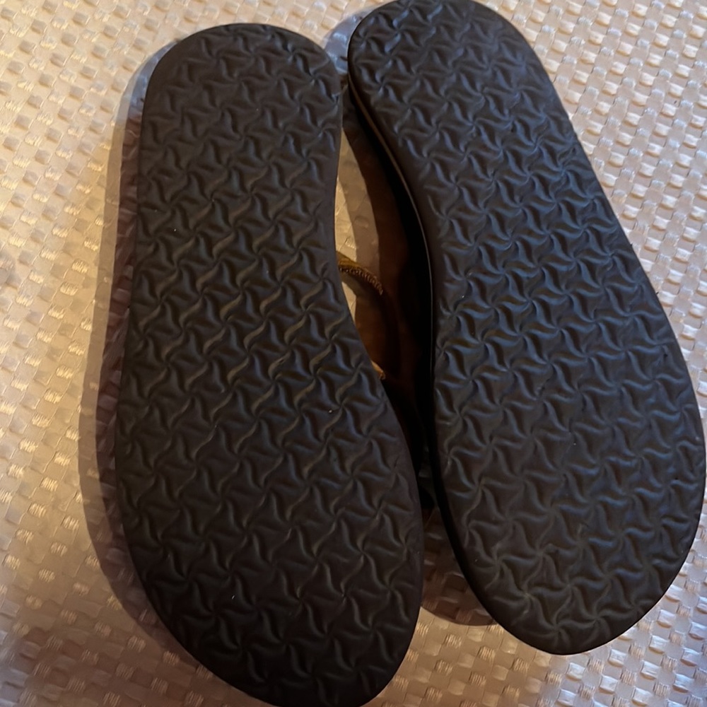 Teva Mush Strappy Hiking Sandals - Picture 2 of 6